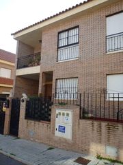 Semi detached house in Ventas de Retamosa (Las). Venta de vivienda en pareada en las ventas de retamosa, toledo.