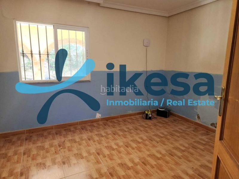 Foto 3161ff27-0af5-4327-93d0-683e633f12de. Chalet en La Estación Badajoz