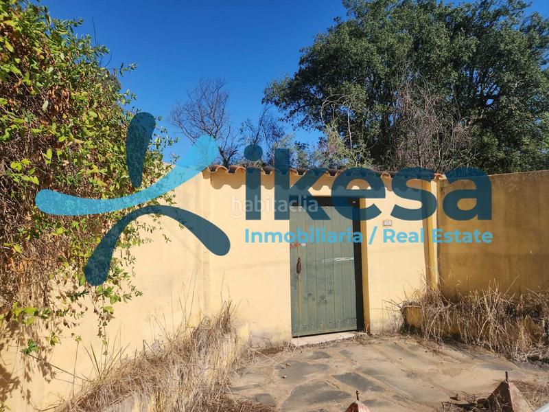 Foto 8673dc72-606e-438d-bae2-a148dd67ec92. Chalet en La Estación Badajoz