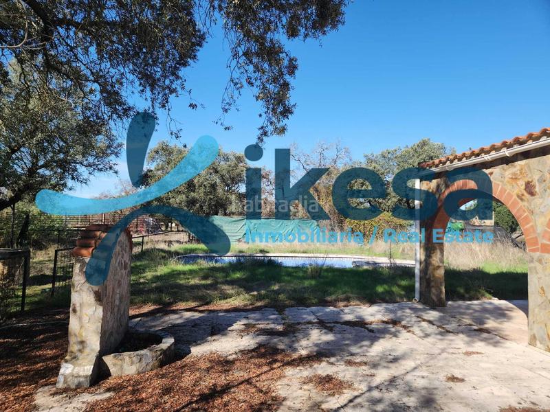 Foto 88278552-8792-4c62-bd80-25615527ddb1. Chalet en La Estación Badajoz