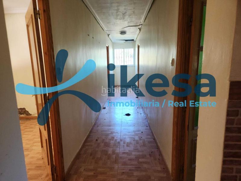 Foto b8735a65-6f7d-4a68-b4c2-2d717dcea59b. Chalet en La Estación Badajoz