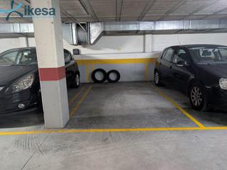 Parking voiture à Del conde de torrecedeira 113. Amplio garaje en torrecedeira, vigo