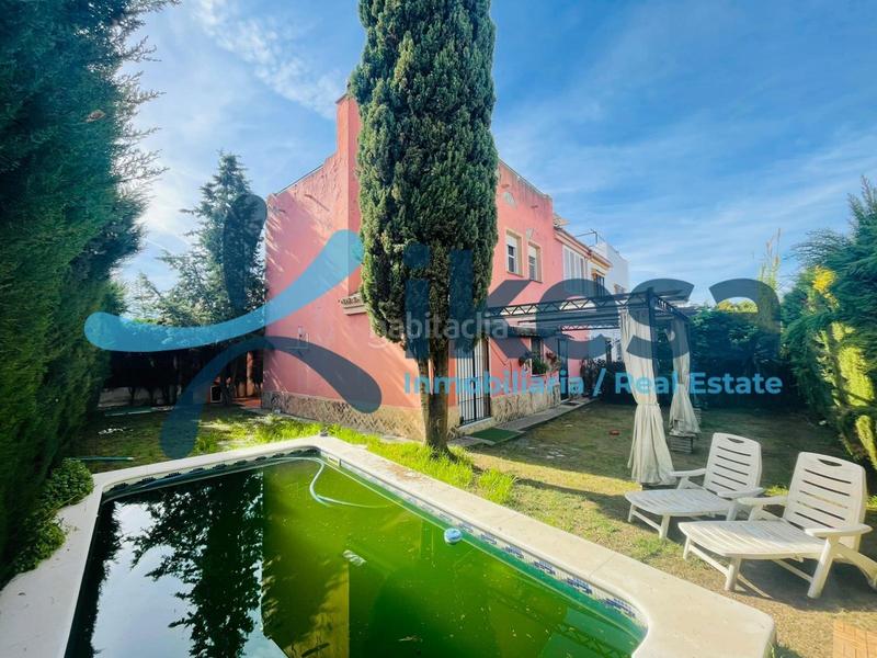 Foto 602643c0-ad59-49b6-9cd6-afe634cced9f. Casa amb aparcament piscina a Valencina de la Concepción