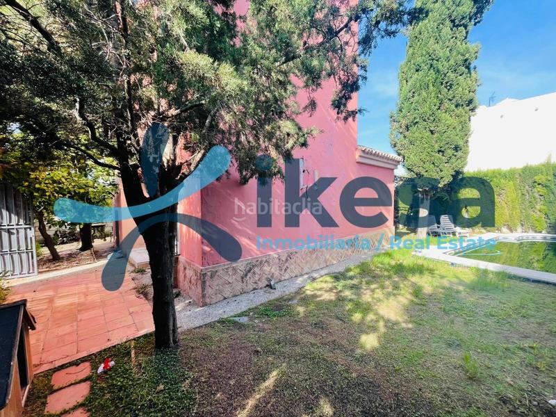 Foto 8981b8b7-ab75-4389-bfc2-cd3d84fecd06. Casa amb aparcament piscina a Valencina de la Concepción