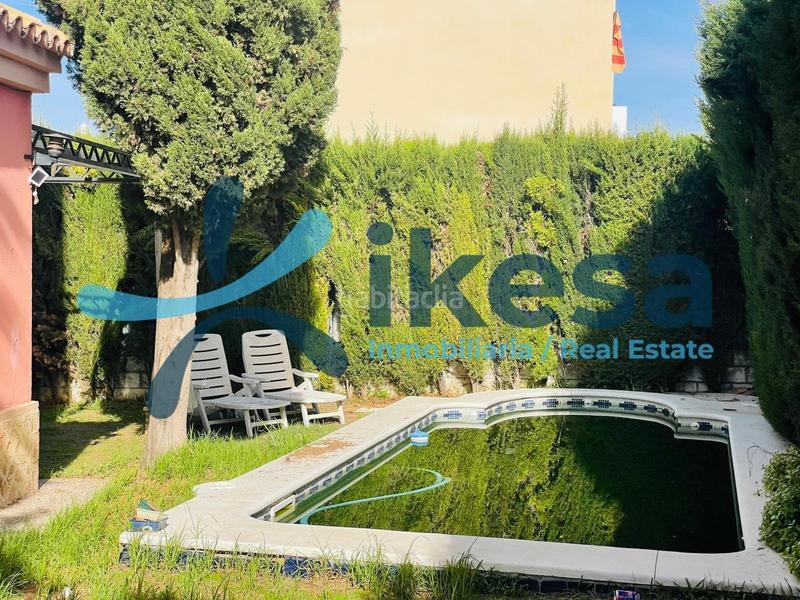 Foto b1c95862-5dd5-48b7-8f0f-b40f84124a3e. Casa amb aparcament piscina a Valencina de la Concepción