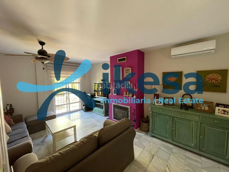 Foto ead8c781-b2b6-4ffd-9965-a33b4cf50176. Casa amb aparcament piscina a Valencina de la Concepción