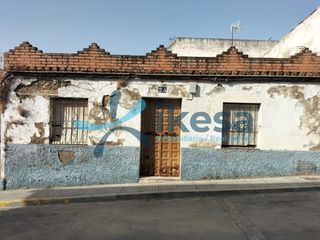 Casa adosada en Hornachuelos. Venta de adosado con posesión en hornachuelos, córdoba