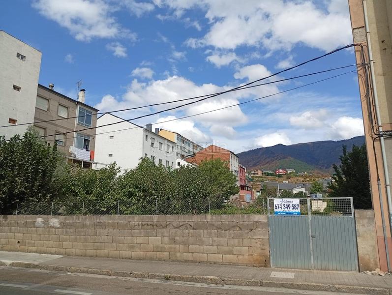 Foto 49bcfa2c-a6b7-4230-ba9e-9d009e6dde1d. Terreny residencial a calle de la circunvalación 104 a Rúa (A)