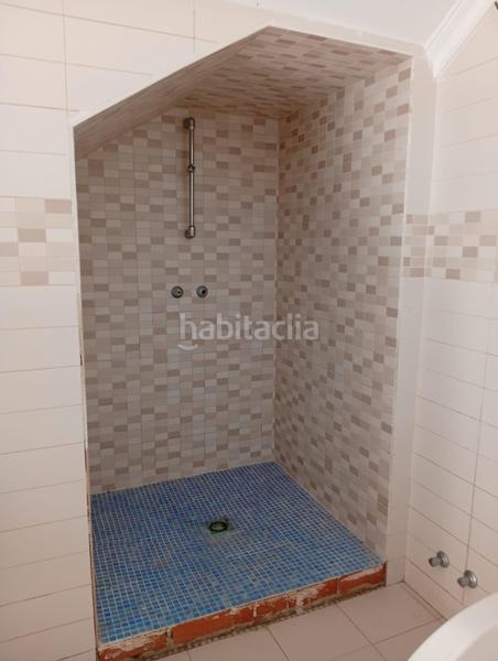 Foto 03af266d-941b-47c4-912c-37d297fb99d9. Casa adosada unifamiliar adosado en la línea de la concepción en Línea de la Concepción (La)