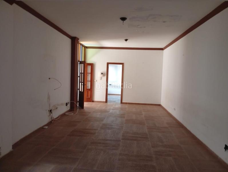 Foto 1b89db8b-1dcd-4527-881e-e83cb73f2437. Casa adosada unifamiliar adosado en la línea de la concepción en Línea de la Concepción (La)