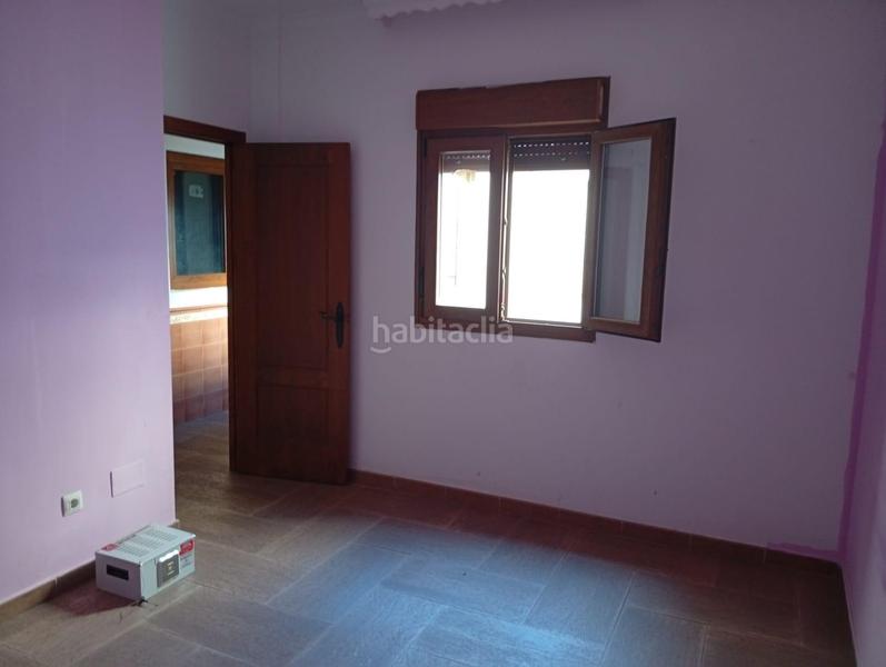 Foto 2798e498-8e39-473e-b64b-7f3d00a5dd0c. Casa adosada unifamiliar adosado en la línea de la concepción en Línea de la Concepción (La)