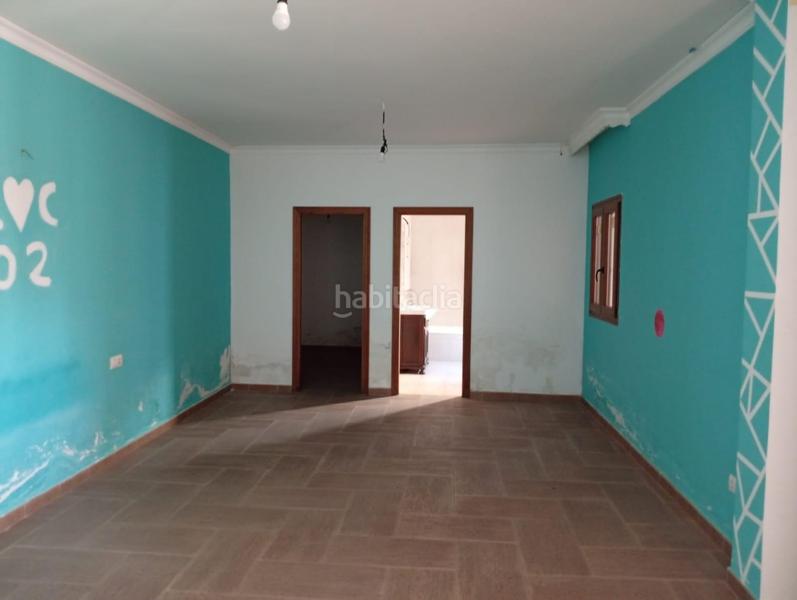Foto 3d25aa81-edae-4a14-a525-2df20772979e. Casa adosada unifamiliar adosado en la línea de la concepción en Línea de la Concepción (La)