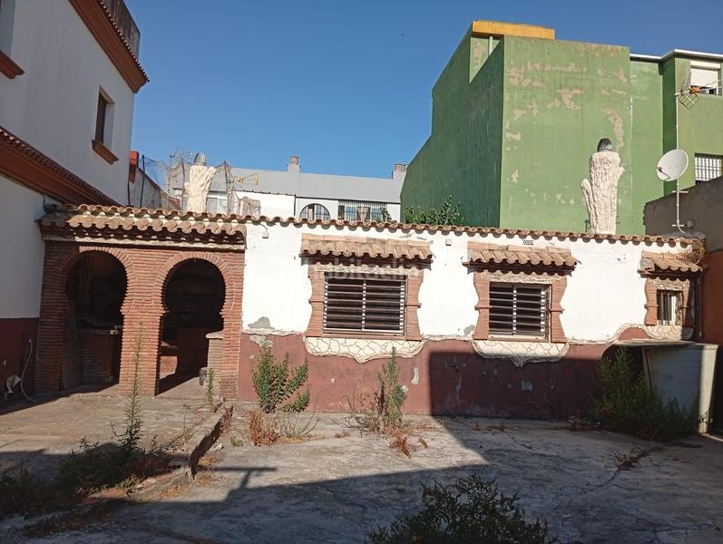 Foto 45de24fb-bb05-4496-9000-0e295a742afb. Casa adosada unifamiliar adosado en la línea de la concepción en Línea de la Concepción (La)