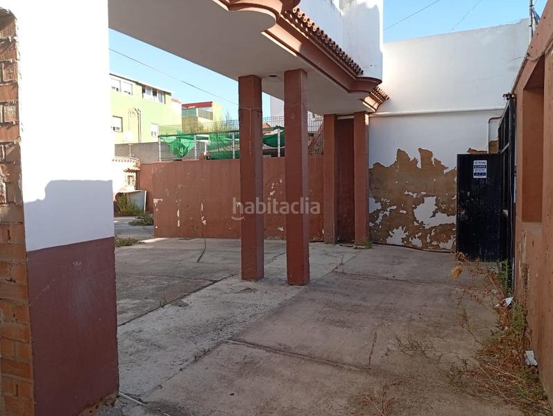 Foto 4ad43a22-e7f7-4e48-8245-68cc27dce1c9. Casa adosada unifamiliar adosado en la línea de la concepción en Línea de la Concepción (La)
