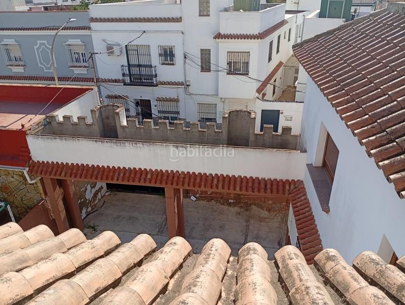 Foto 692c2c8a-ff1e-47f8-bf3c-2a3e263cd8a8. Casa adosada unifamiliar adosado en la línea de la concepción en Línea de la Concepción (La)
