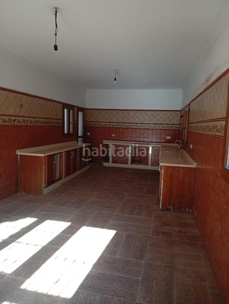 Foto 6aa1bd42-3a98-4b22-83a5-42df475addf0. Casa adosada unifamiliar adosado en la línea de la concepción en Línea de la Concepción (La)