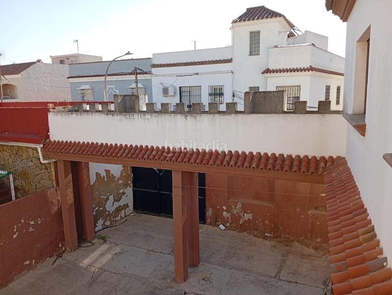 Foto 92df00a2-13cf-4173-a9a9-1c1cef44c756. Casa adosada unifamiliar adosado en la línea de la concepción en Línea de la Concepción (La)