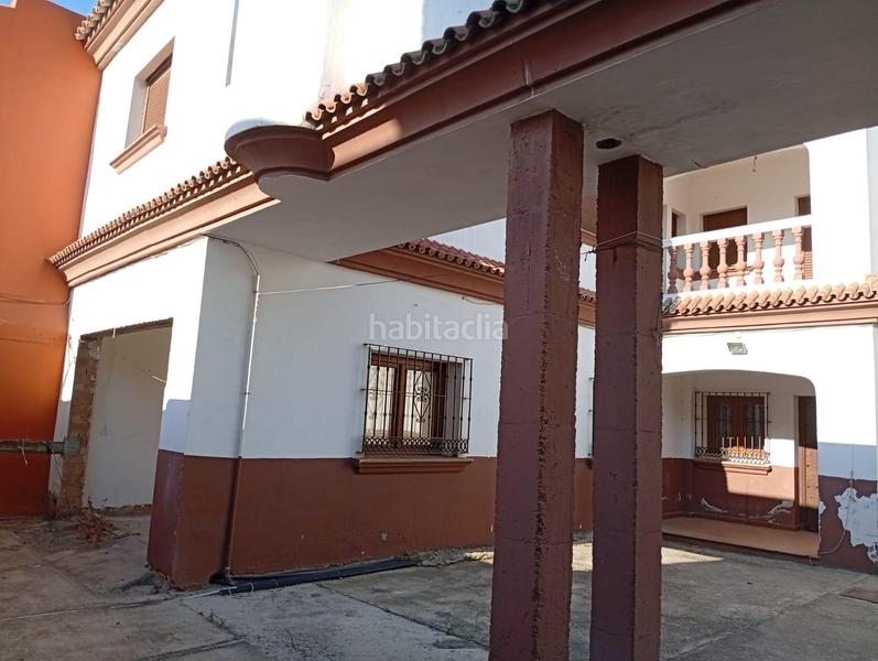 Foto a27b8081-a34c-4f89-a522-1b0e5825642a. Casa adosada unifamiliar adosado en la línea de la concepción en Línea de la Concepción (La)
