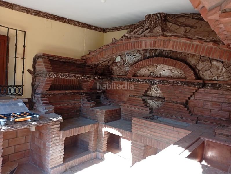Foto b8403f72-30cf-4895-b6a6-4509139a2a6a. Casa adosada unifamiliar adosado en la línea de la concepción en Línea de la Concepción (La)