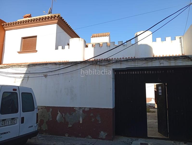 Foto ec067b77-abfc-440c-aa4a-6b057f445dc7. Casa adosada unifamiliar adosado en la línea de la concepción en Línea de la Concepción (La)