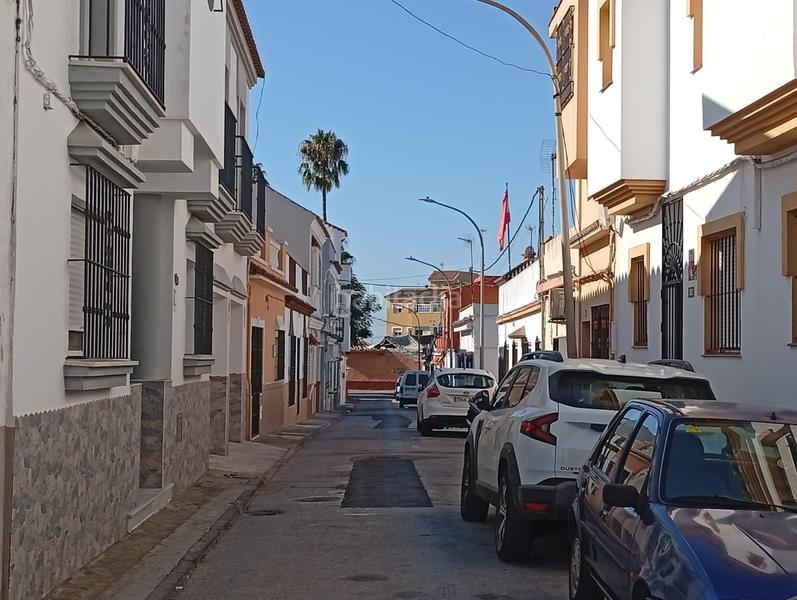 Foto ee8e507c-0758-4d8f-a90b-bf773484c68f. Casa adosada unifamiliar adosado en la línea de la concepción en Línea de la Concepción (La)