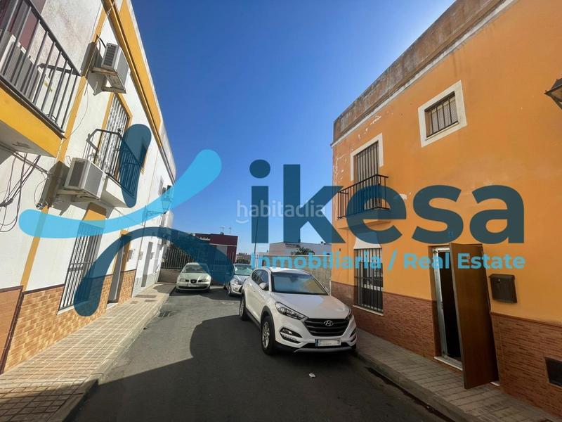 Foto 67b2eabe-677b-4dfc-9f73-345b7ed55701. Casa adossada a Gerena