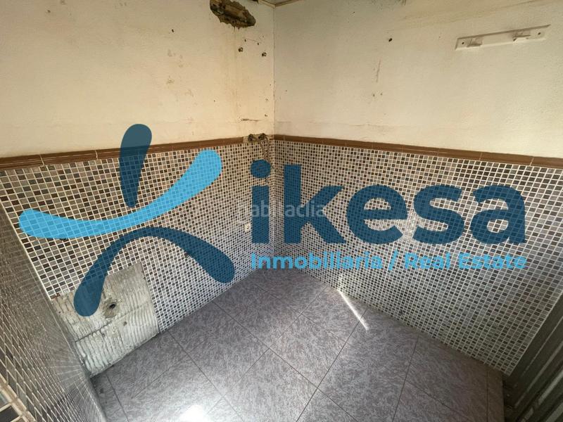 Foto f176f932-bf0d-47fc-a6b2-b7e86bc863f9. Casa adossada a Gerena