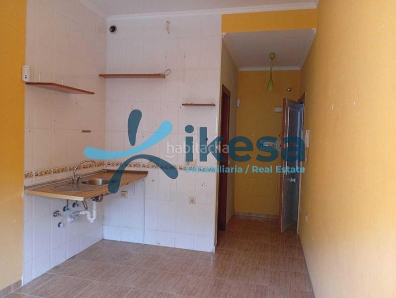 Foto 740c3b3d-bd66-4832-a148-e05d988ea1a5. Piso venta de piso almería en El Puerto Roquetas de Mar