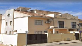 Casa aparellada a Salteras