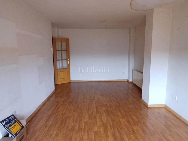 Foto 40ab7748-4d38-4116-85ba-705d38d5a335. Pis a Navas del Marqués (Las)