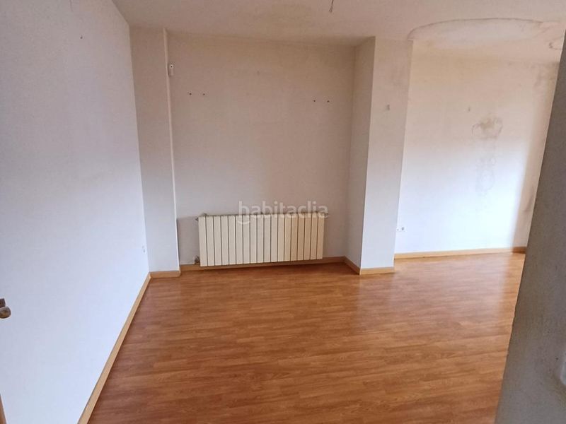 Foto 9b9d8c10-17ae-48b8-a0e3-f1c9c2c68f1e. Pis a Navas del Marqués (Las)