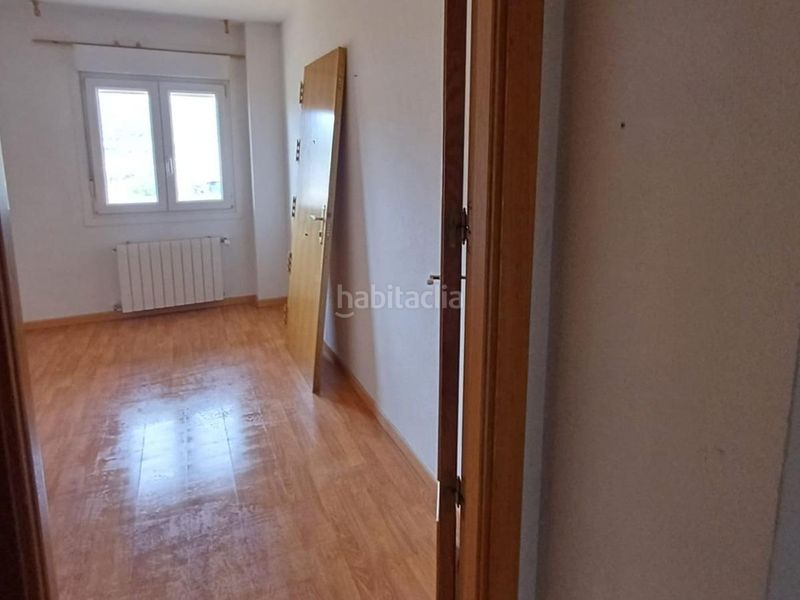 Foto c955c0af-95f4-4ab1-a0c8-5d655737d50c. Pis a Navas del Marqués (Las)