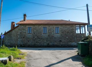 Casa a O seixo 1. Espléndida casa de lujo en piedra con vistas a la montaña en tom