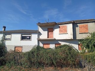 Casa en Cantalarrana 31. Oportunidad de inversi�n en a rua  amplio piso para reformar