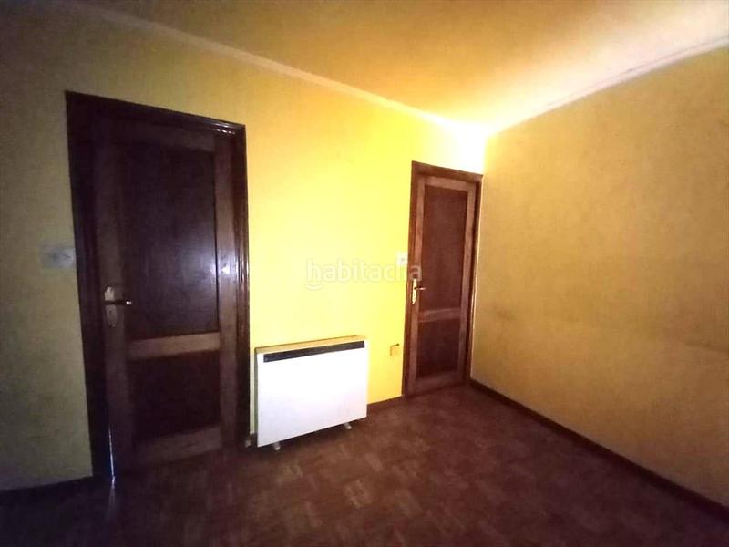 Foto 16b215d9-9be9-481f-b6b7-2cf3e87d2cb9. Casa adossada a calle del campo 13 a Blancos (Os)