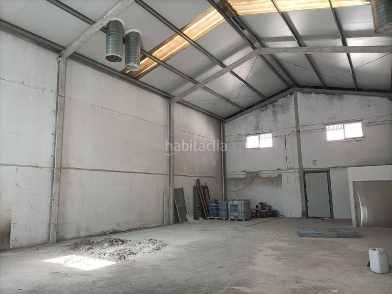 Foto 588052fb-dd3d-4dae-b68d-d8a5ca83805b. Nau industrial a Écija