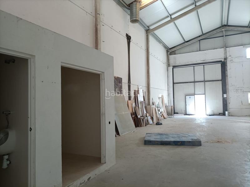 Foto 65714e61-e638-4d26-a155-7fad1b5d4727. Nau industrial a Écija