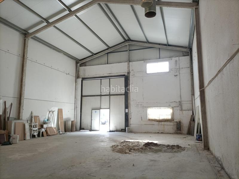 Foto 73098af3-851d-47e3-a586-9d14d3dba640. Nau industrial a Écija