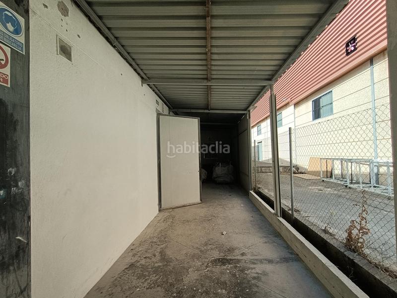 Foto 8e7979c8-7ec4-4df0-bb01-0ce17dbe8cf1. Nau industrial a Écija