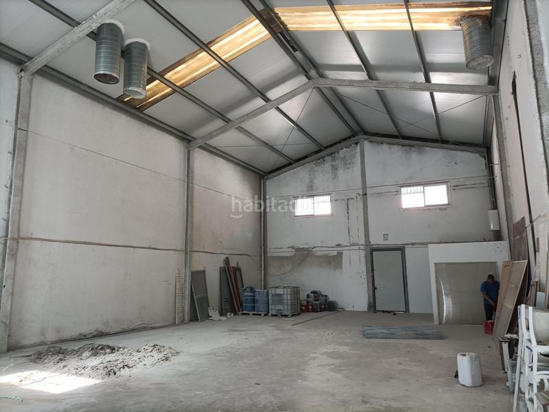 Foto ef4b621f-5599-4bbf-91fc-2aaeb9c9a82f. Nau industrial a Écija