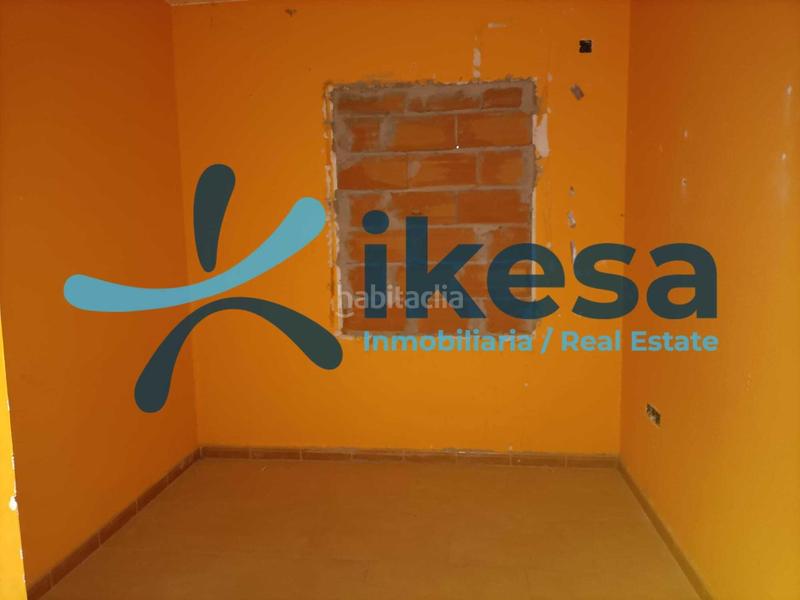 Foto e40dcc98-78cd-45bb-9bf0-e394a9f65515. Casa a schiera in Guillena pueblo Guillena