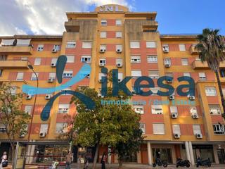 Apartamento en Urbadiez - Entrepuentes. Piso en avd. de la aeronáutica  sevilla