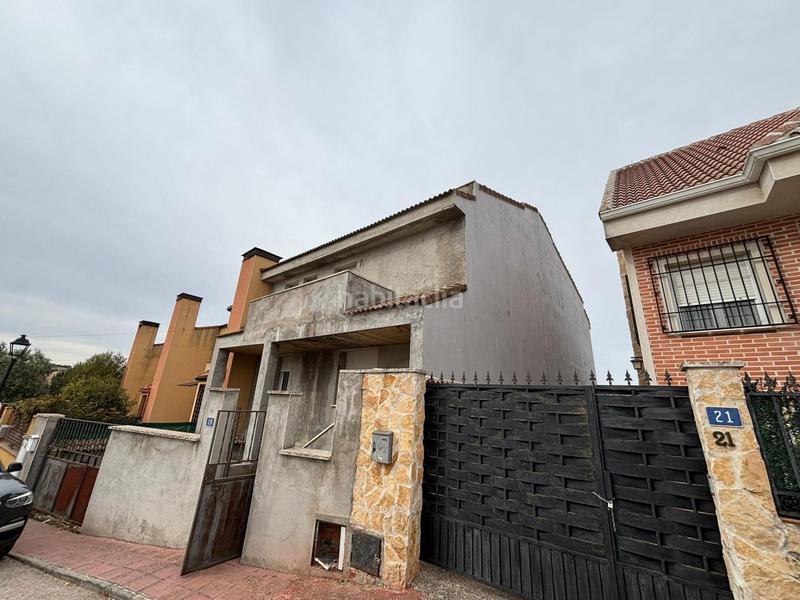 Foto d1339480-668e-4e71-9f62-9ab6073a6f8d. Casa a schiera con parcheggio in Valdeaveruelo