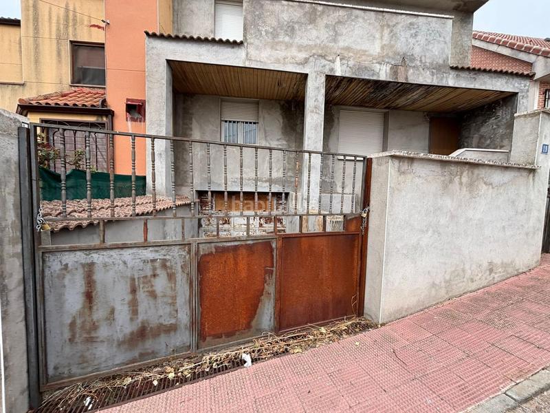 Foto f0d03fc8-aad9-440e-89e1-3582dd098695. Casa a schiera con parcheggio in Valdeaveruelo