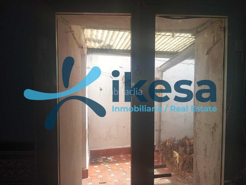 Foto e5f91df7-13a5-4bb4-838a-710dfaee777b. Casa adossada a Valverde de Llerena