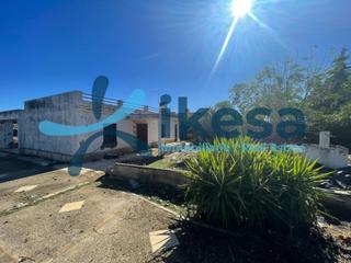 Chalet à Sanlúcar la Mayor. Chalet independiente con piscina en sanlúcar la mayor sevilla