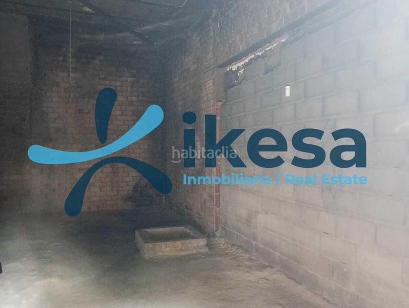 Foto 6a7873bf-fc52-47b1-ab9e-5627c89860ff. Local comercial  en El Cerro del águila en Sevilla