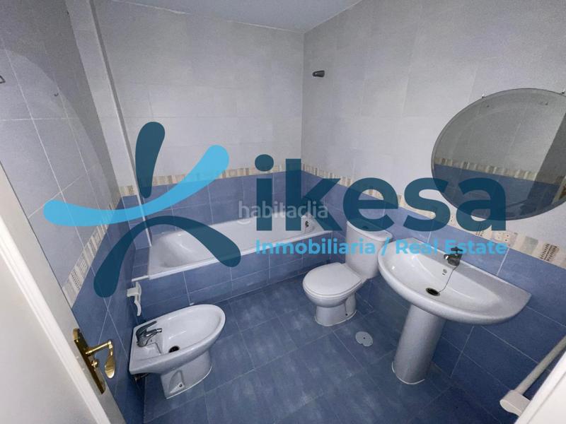 Foto 062d9679-24c5-40f3-bae9-0109c6e99e03. Maison jumelée dans Espartinas pueblo Espartinas