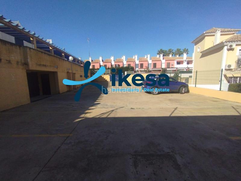 Foto 2c862214-c26f-4915-950c-f612268c1b87. Etagenwohnung mit parking pool in Islantilla golf Islantilla