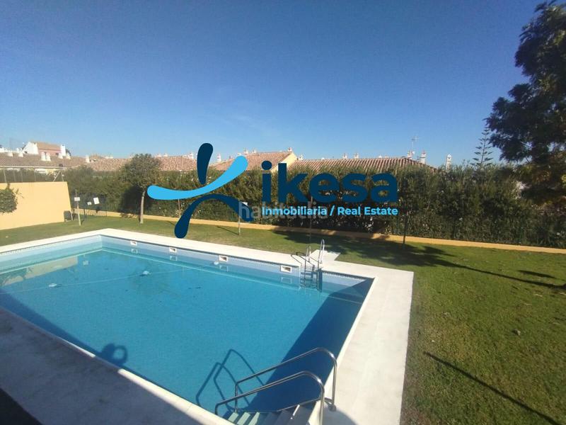 Foto 81d28cda-9aa6-446c-8085-d4420fa5b0d4. Etagenwohnung mit parking pool in Islantilla golf Islantilla
